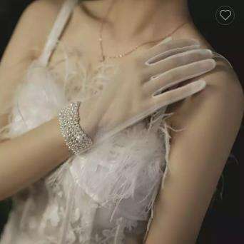 Pearl Mesh Gloves